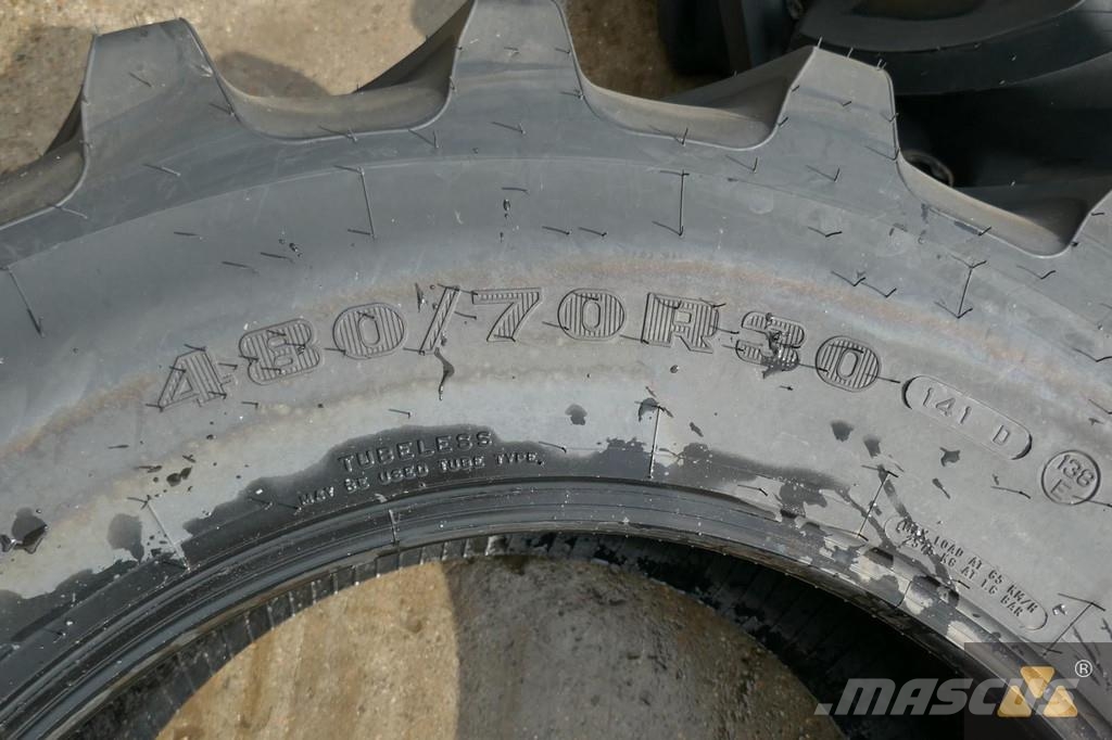 Firestone 480/70R30 Banden, wielen en velgen