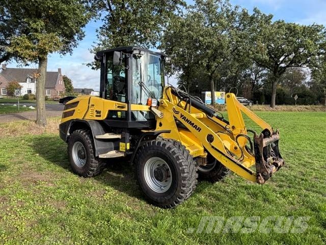 Yanmar V 100-5 Kolesni nakladalci