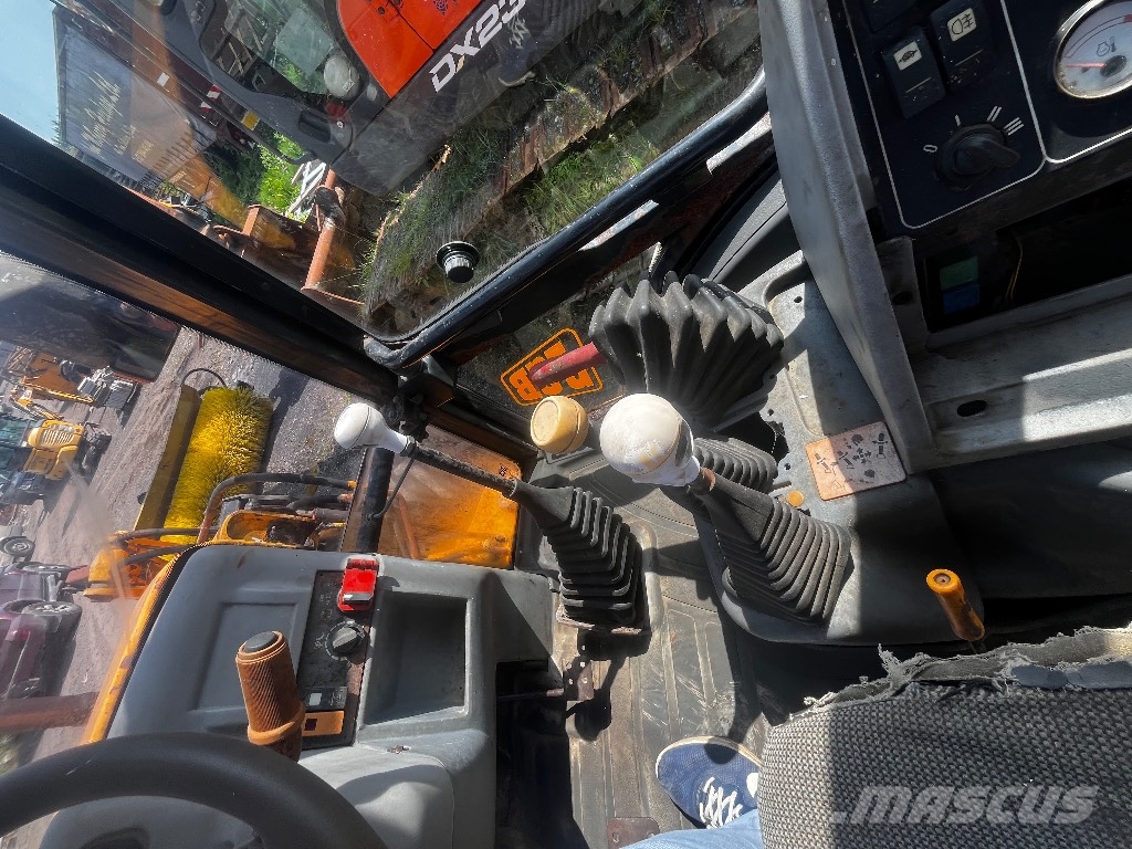 JCB 3 CX Rovokopači