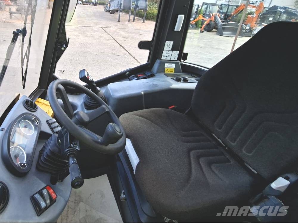 Hitachi ZW 75-6 Schrankladers