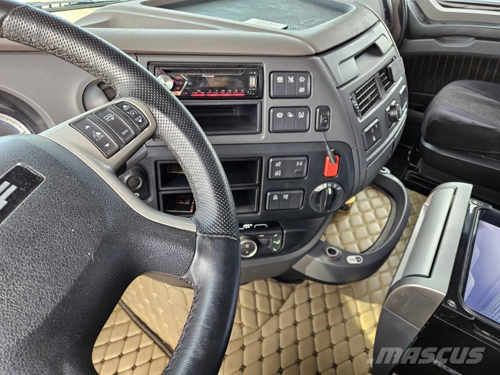 DAF XF 530 6x2 boogie 628000km Влекачи