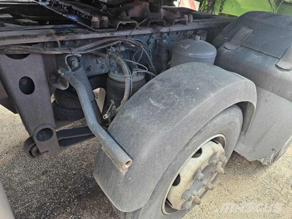 DAF XF 530 6x2 boogie 628000km Влекачи