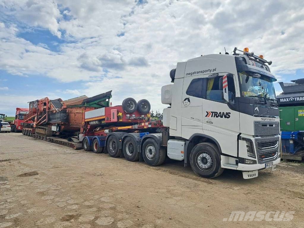 Volvo FH16 750KM 8x4 400000km tridem Dragbilar