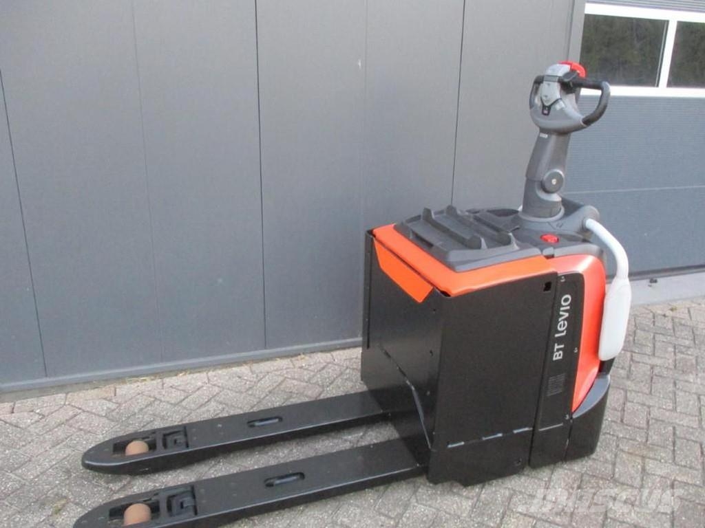 Toyota LPE250 Lavansiirtotrukit ajotasolla