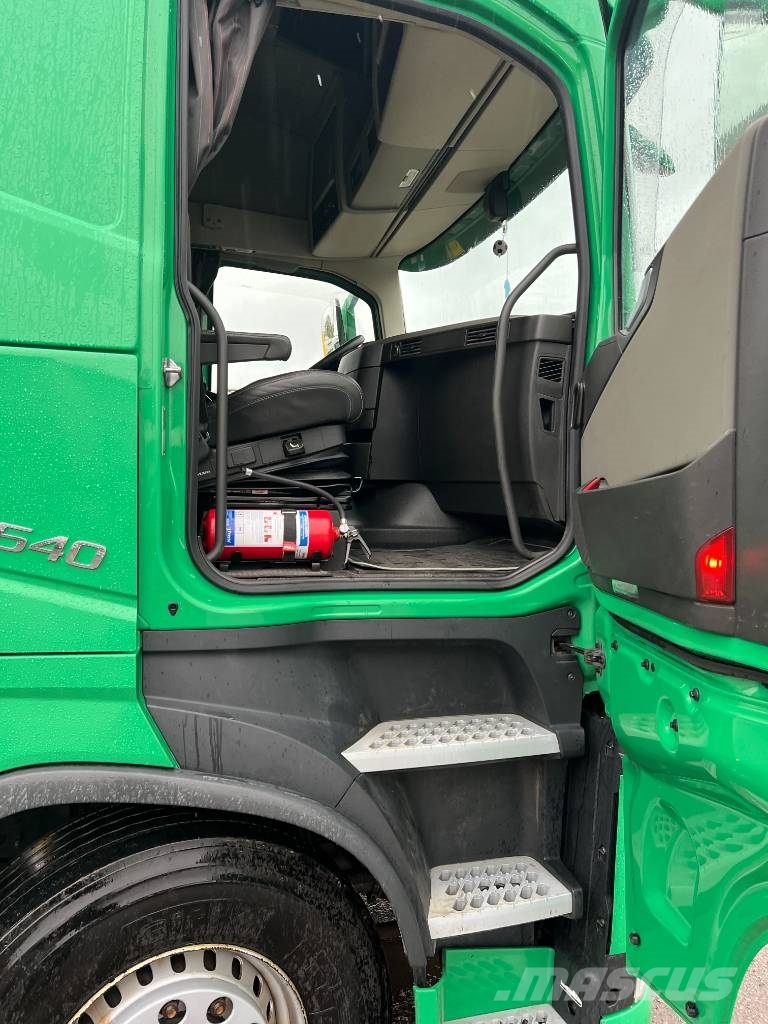 Volvo FH540 8X4*4 EURO 6+PTO ,wb:4300mm!! Camiones con chasís y cabina
