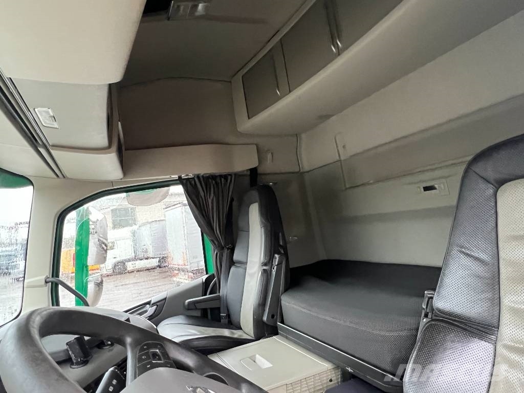 Volvo FH540 8X4*4 EURO 6+PTO ,wb:4300mm!! Camiones con chasís y cabina
