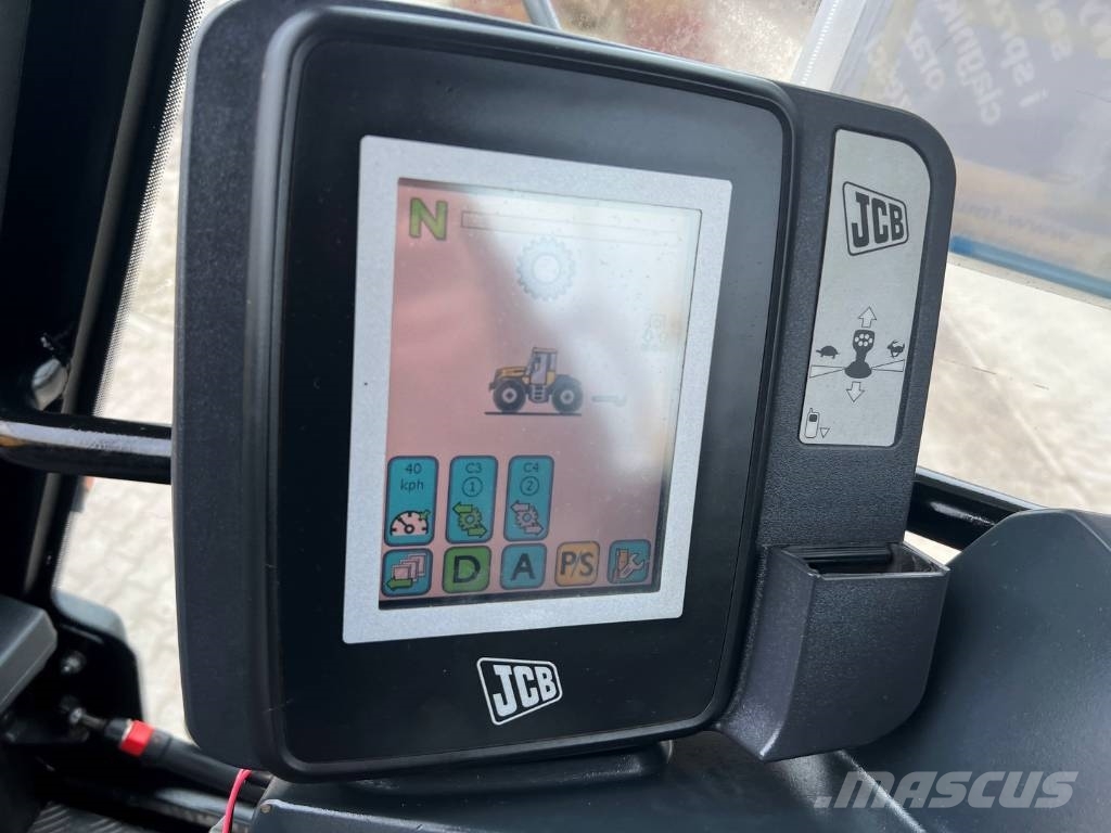 JCB Fastrac 3230 xtra Traktorid