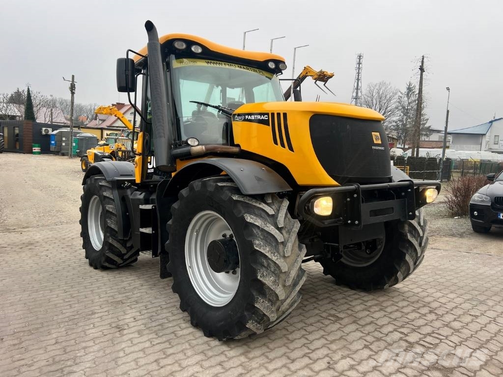 JCB Fastrac 3230 xtra Traktorid