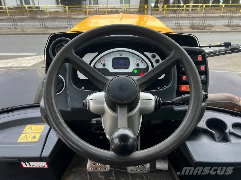 JCB Fastrac 3230 xtra Traktorid