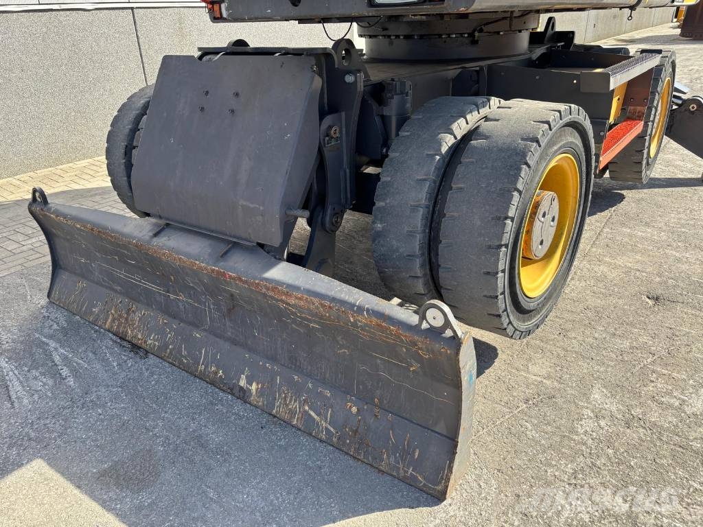 Volvo EW 160 E ELEVATING CAB Waste / industry handlers