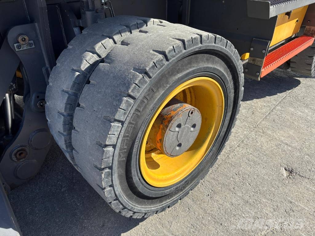 Volvo EW 160 E ELEVATING CAB Waste / industry handlers