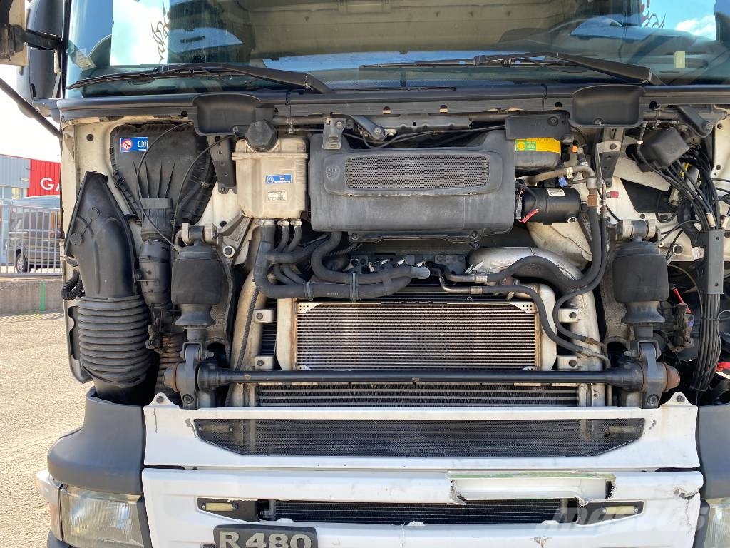 Scania R480LB 6x2MNA / PEZZAIOLI endommagé Tiertransporter