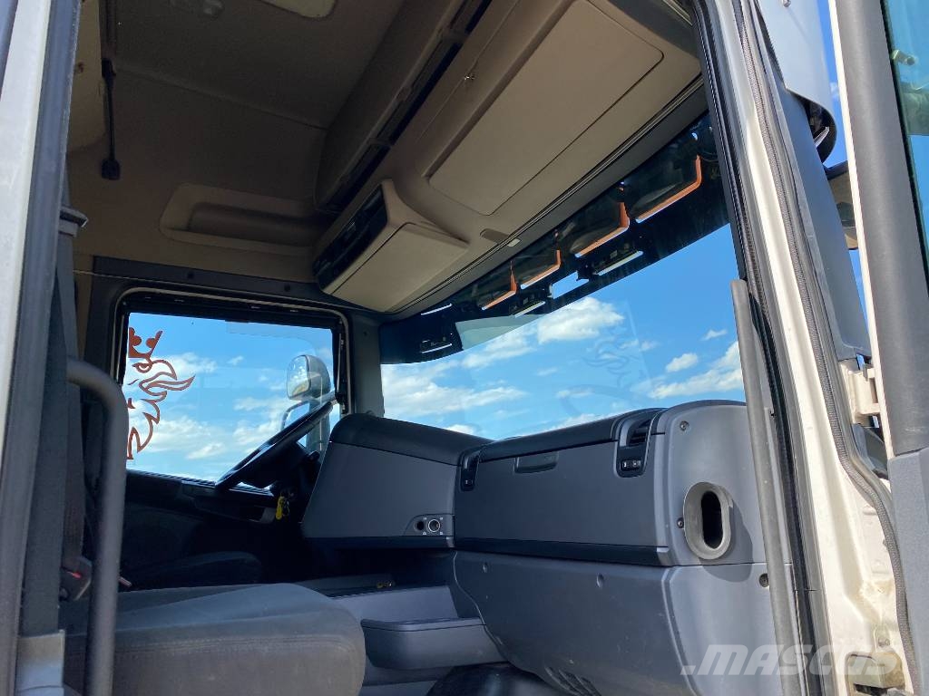 Scania R480LB 6x2MNA / PEZZAIOLI endommagé Tiertransporter