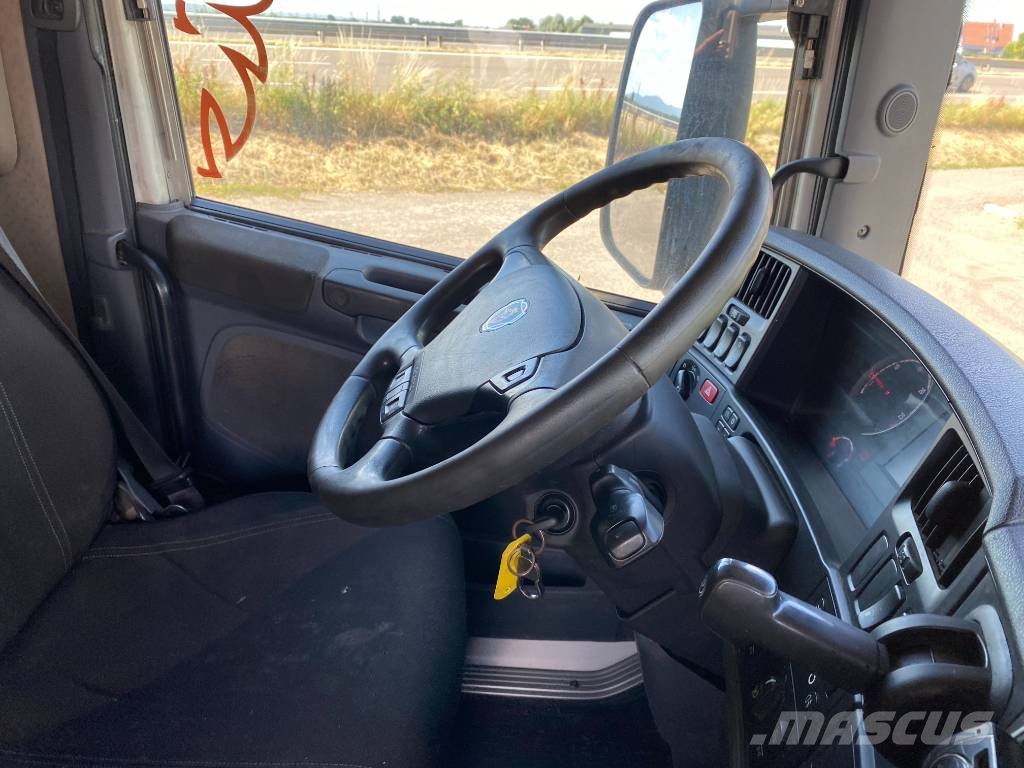 Scania R480LB 6x2MNA / PEZZAIOLI endommagé Tiertransporter