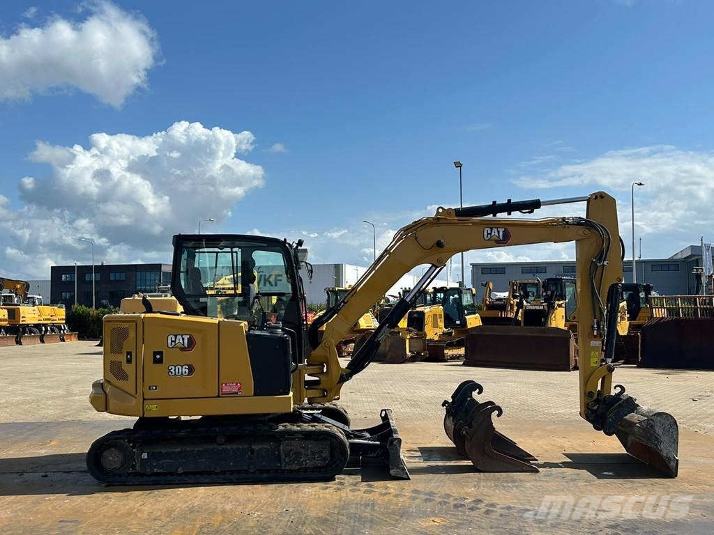 CAT 306 CR حفارات زحافة