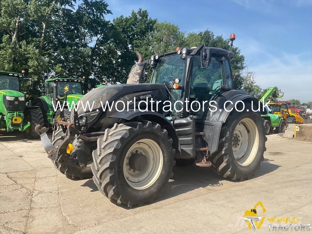 Valtra T 234 트랙터