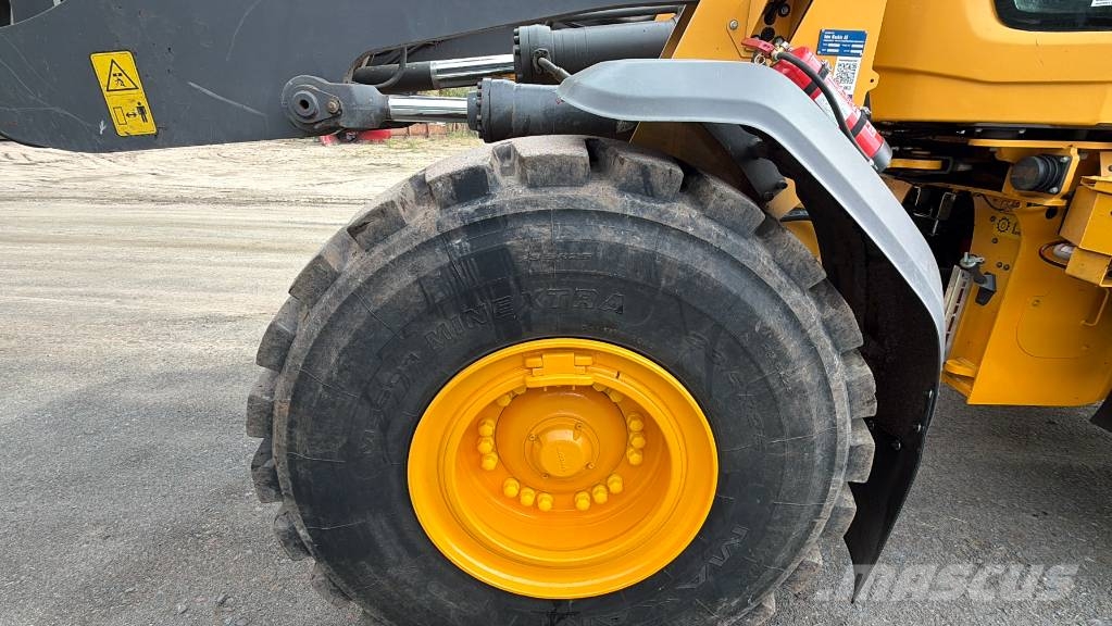 Volvo L 120 H لوادر بعجل
