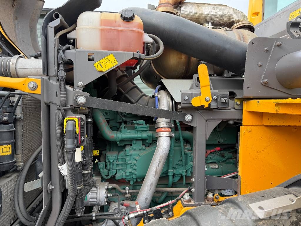 Volvo L 120 H لوادر بعجل