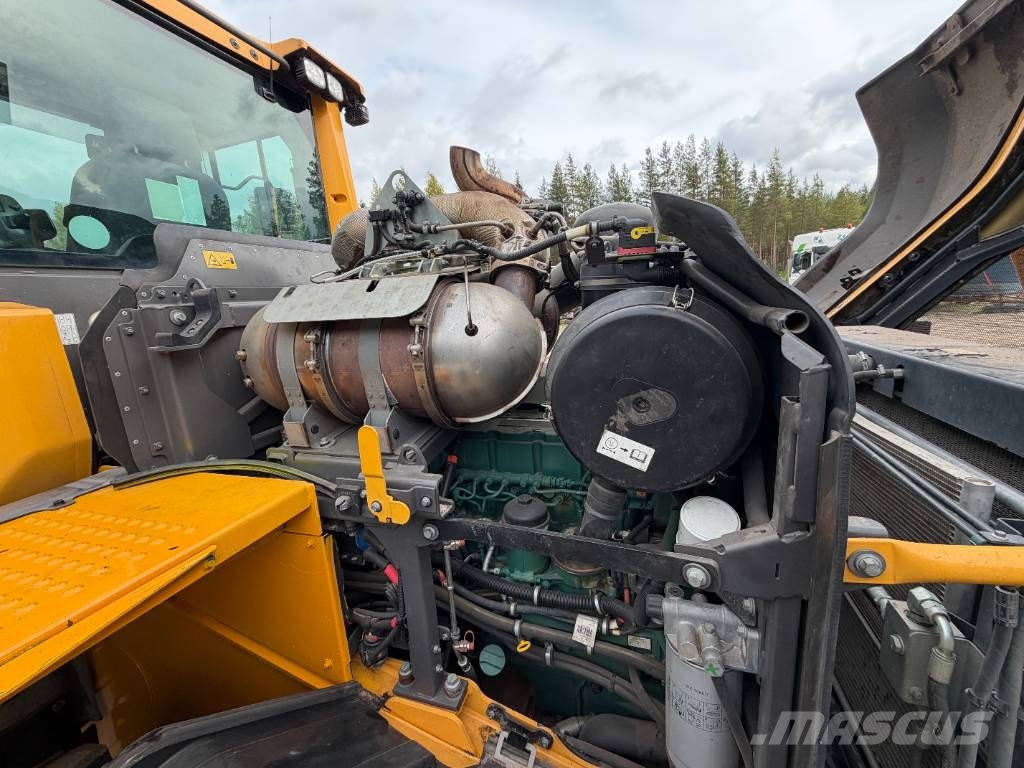 Volvo L 120 H لوادر بعجل