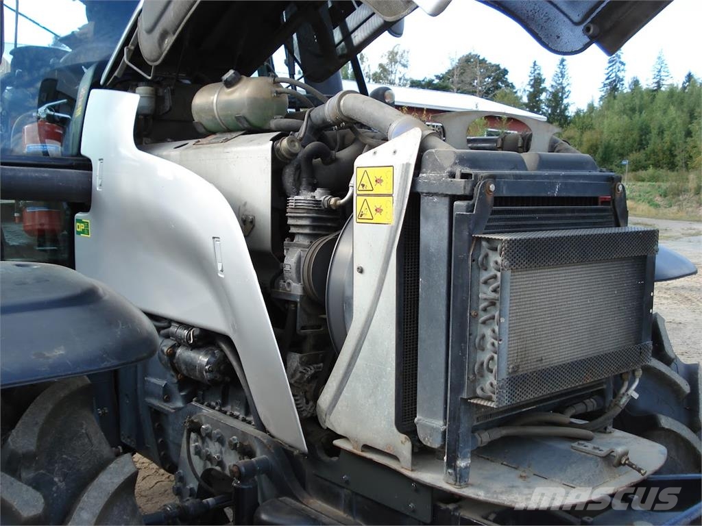 Valtra M150-4 Трактори