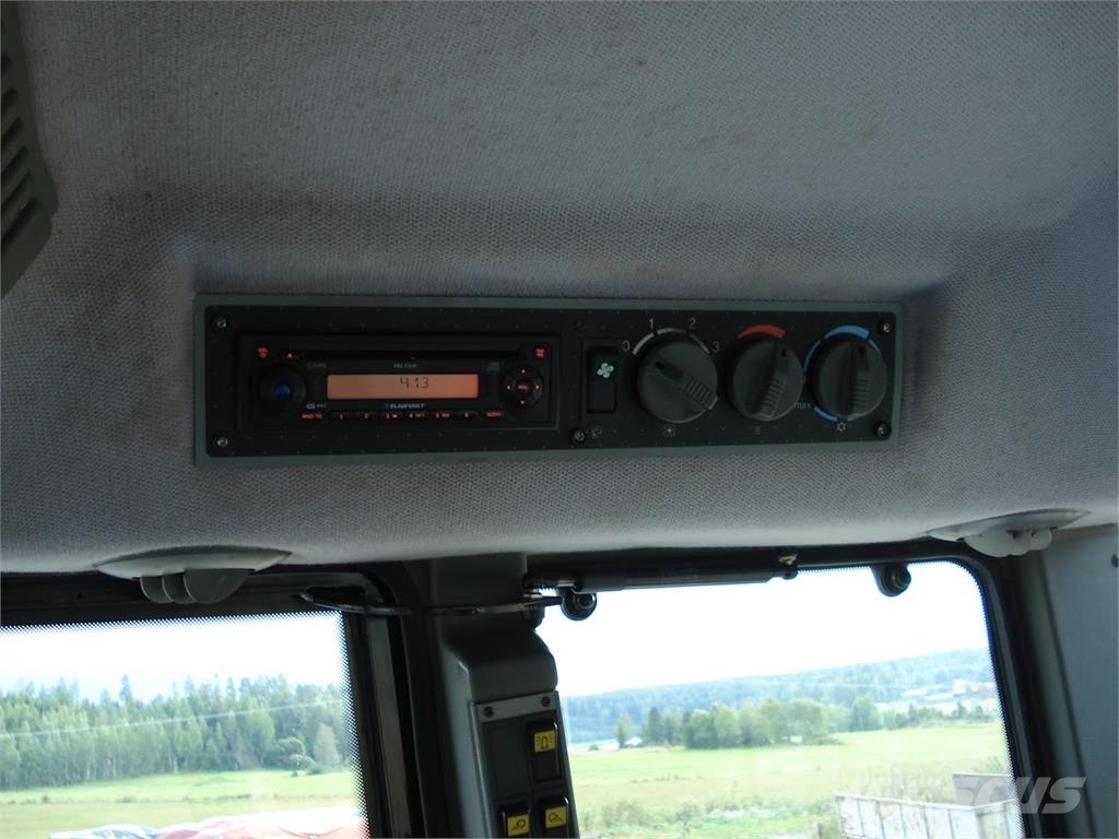 Valtra M150-4 Трактори