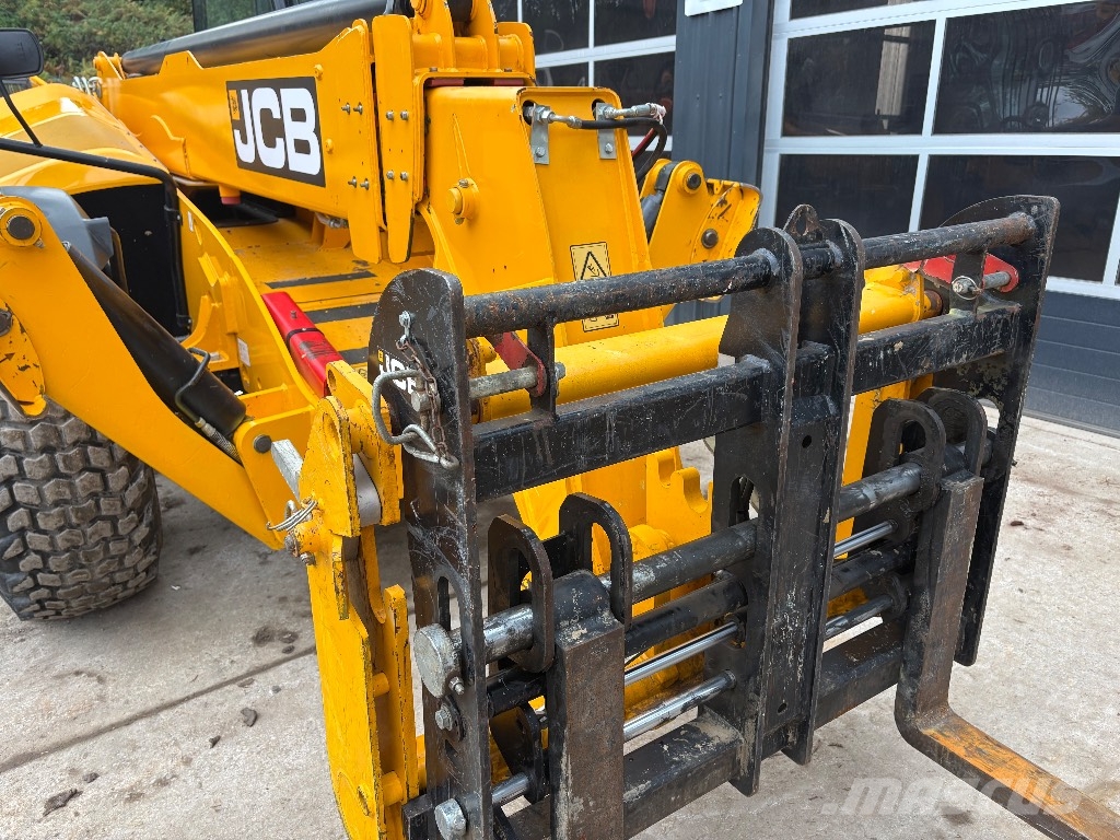 JCB 540-140 Teleszkópos rakodók