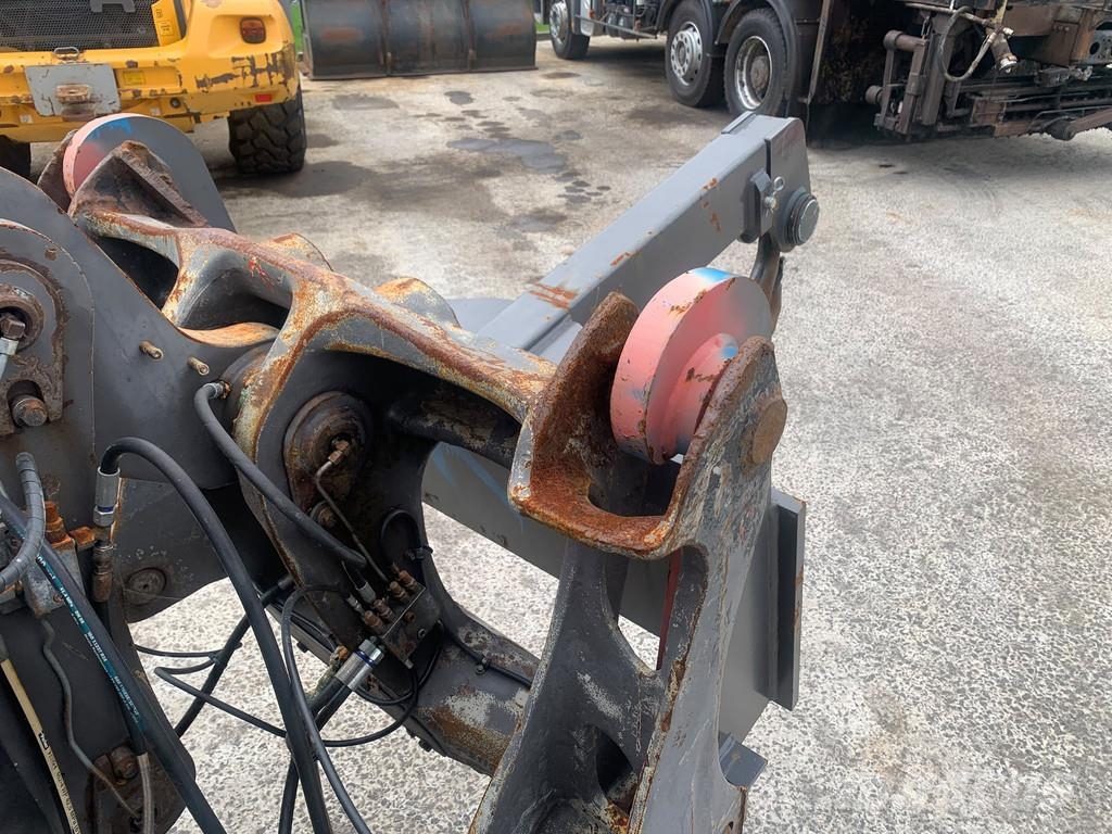 Volvo 2878018 Other components