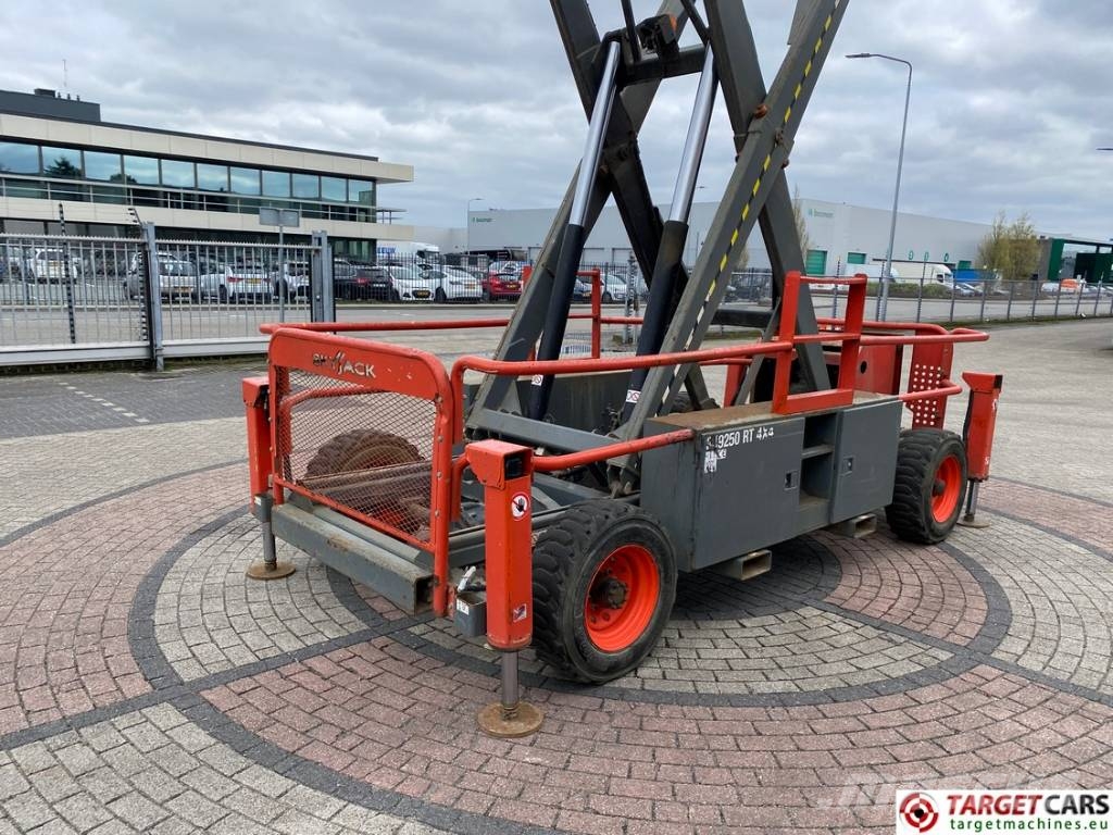 SkyJack SJ9250 RT Diesel Scissor Work Lift 1720cm Scissor lifts