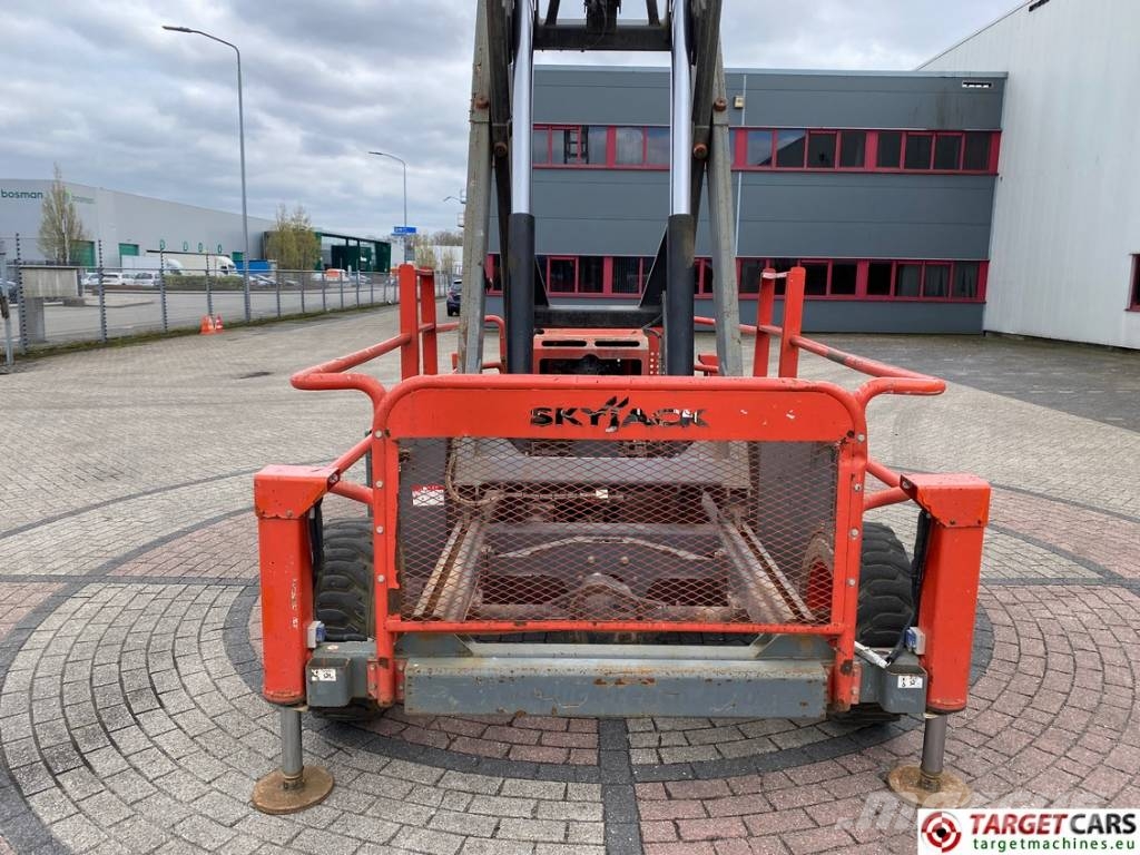 SkyJack SJ9250 RT Diesel Scissor Work Lift 1720cm Scissor lifts