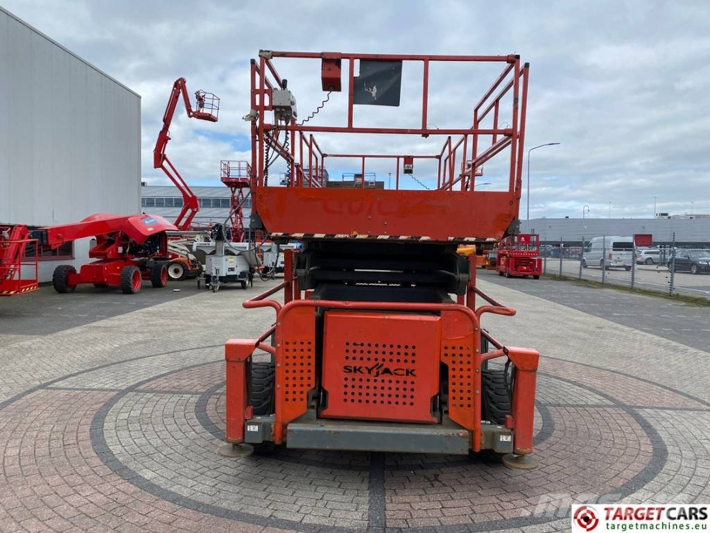 SkyJack SJ9250 RT Diesel Scissor Work Lift 1720cm Scissor lifts