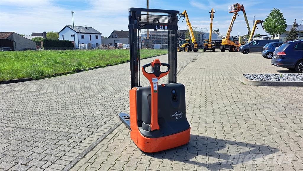 Linde L12- BR1172 Ajettavat pinoamisvaunut