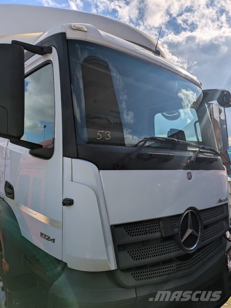 Mercedes-Benz Fahrerhaus Rechtslenker Antos 1824 Baujahr 2017 Кабини