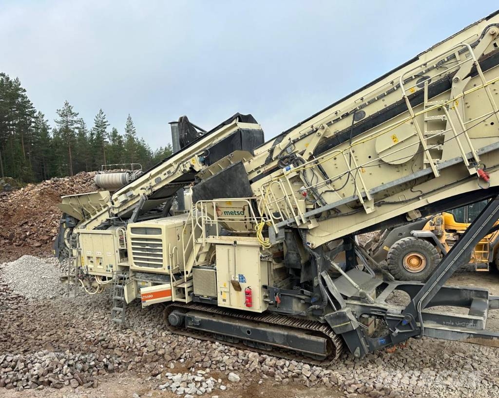 Metso LT 330 D Iseliikuvad purustid