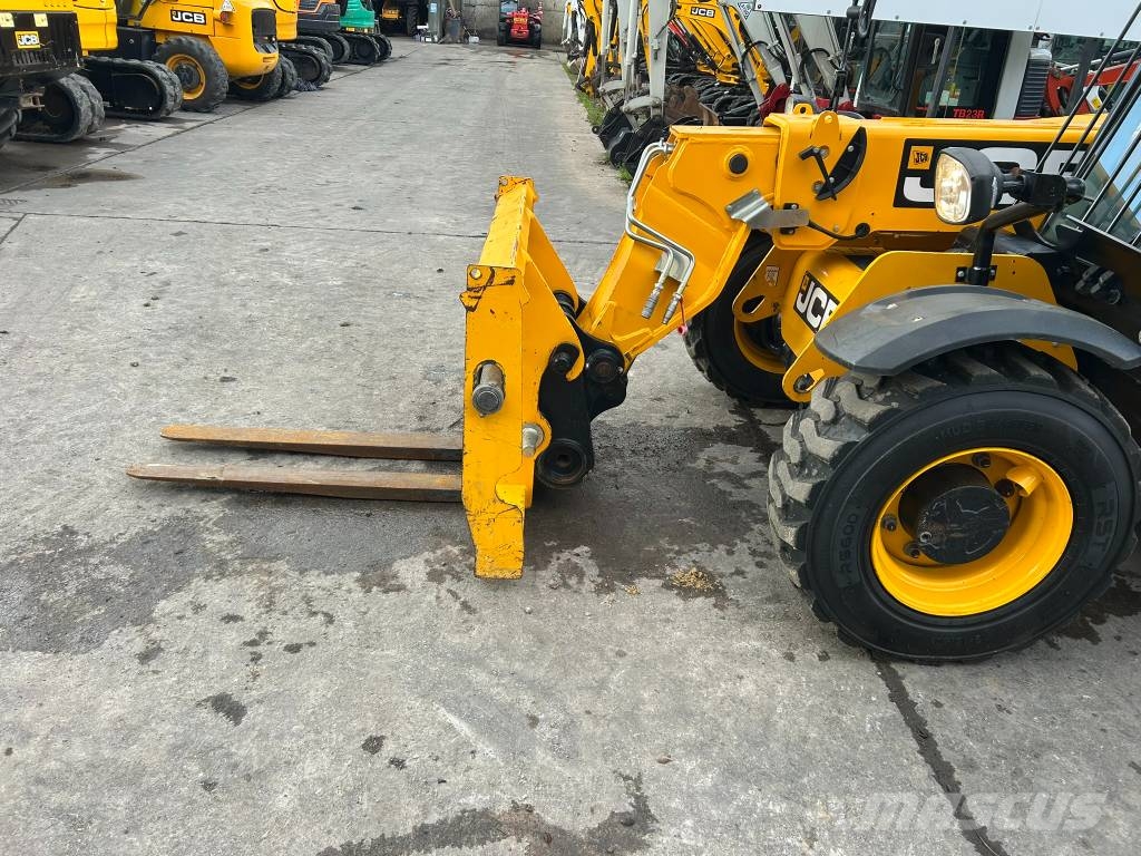 JCB 525-60 Teleskoplader