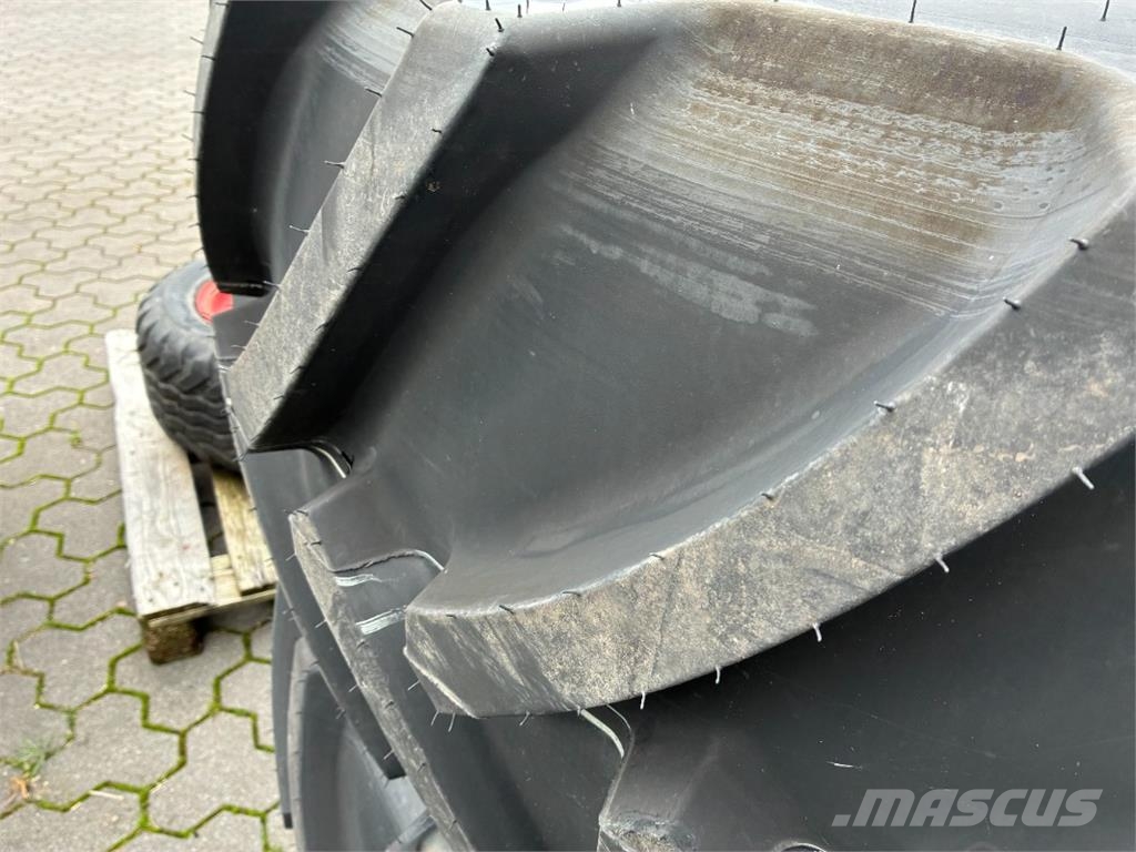 Mitas 2x 540/65R30 & 2x 650/65R42 Ostale poljoprivredne mašine