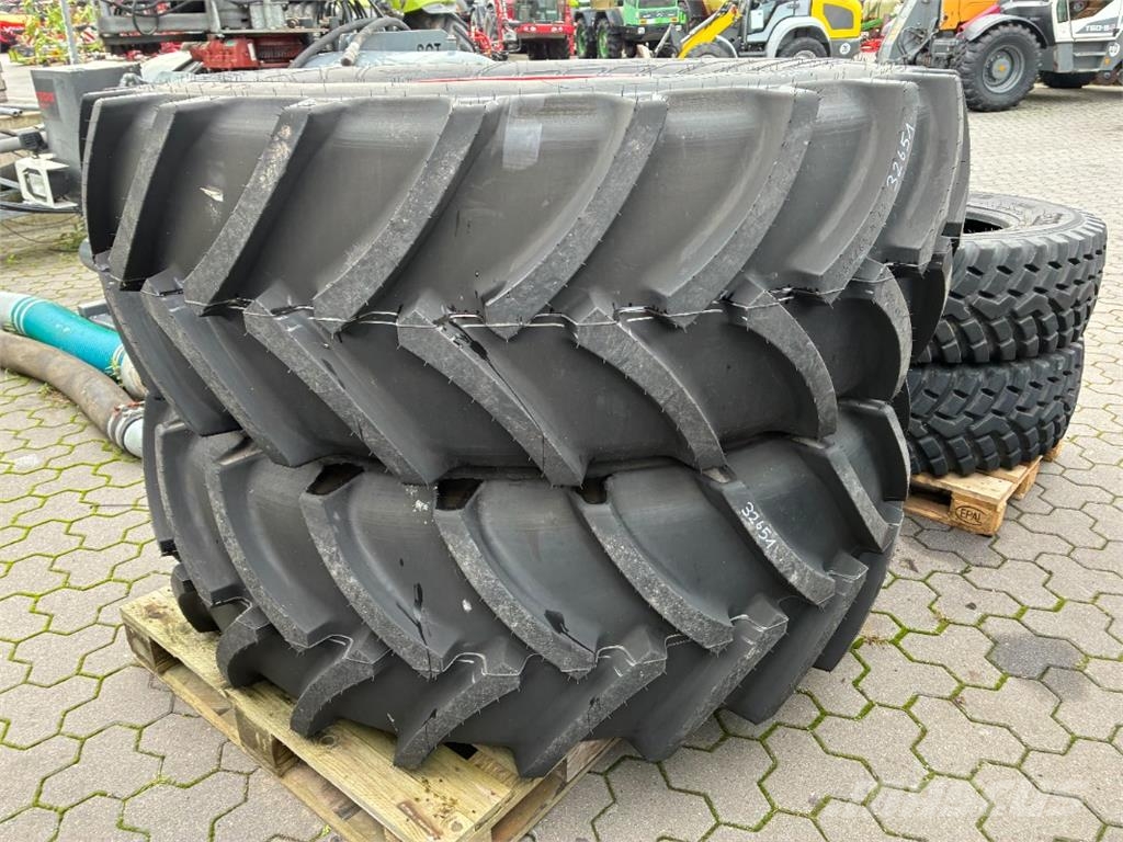 Mitas 2x 540/65R30 & 2x 650/65R42 Ostale poljoprivredne mašine