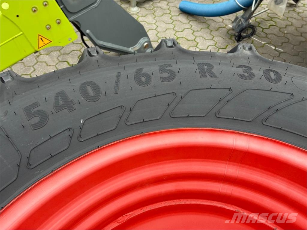 Mitas 2x 540/65R30 & 2x 650/65R42 Ostale poljoprivredne mašine