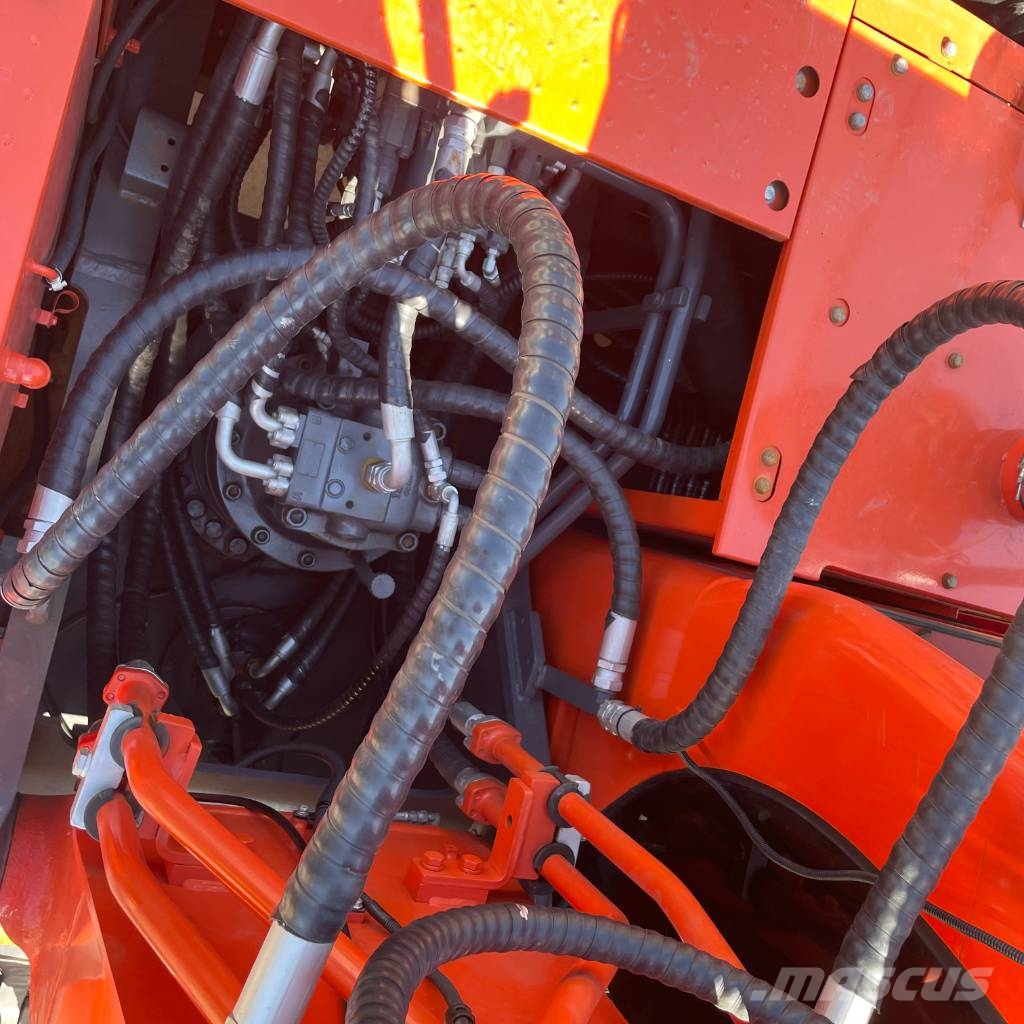 Doosan DX 300 LC Bagri goseničarji