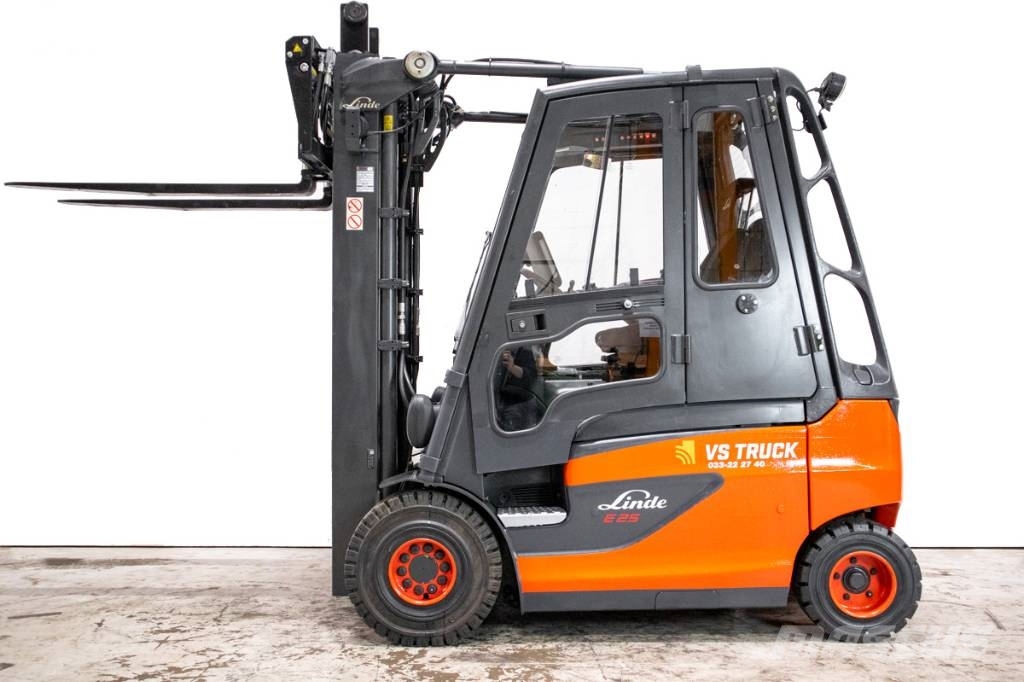 Linde E 25, containergående 2,5-tons elmotviktstruck Elektrikli forkliftler