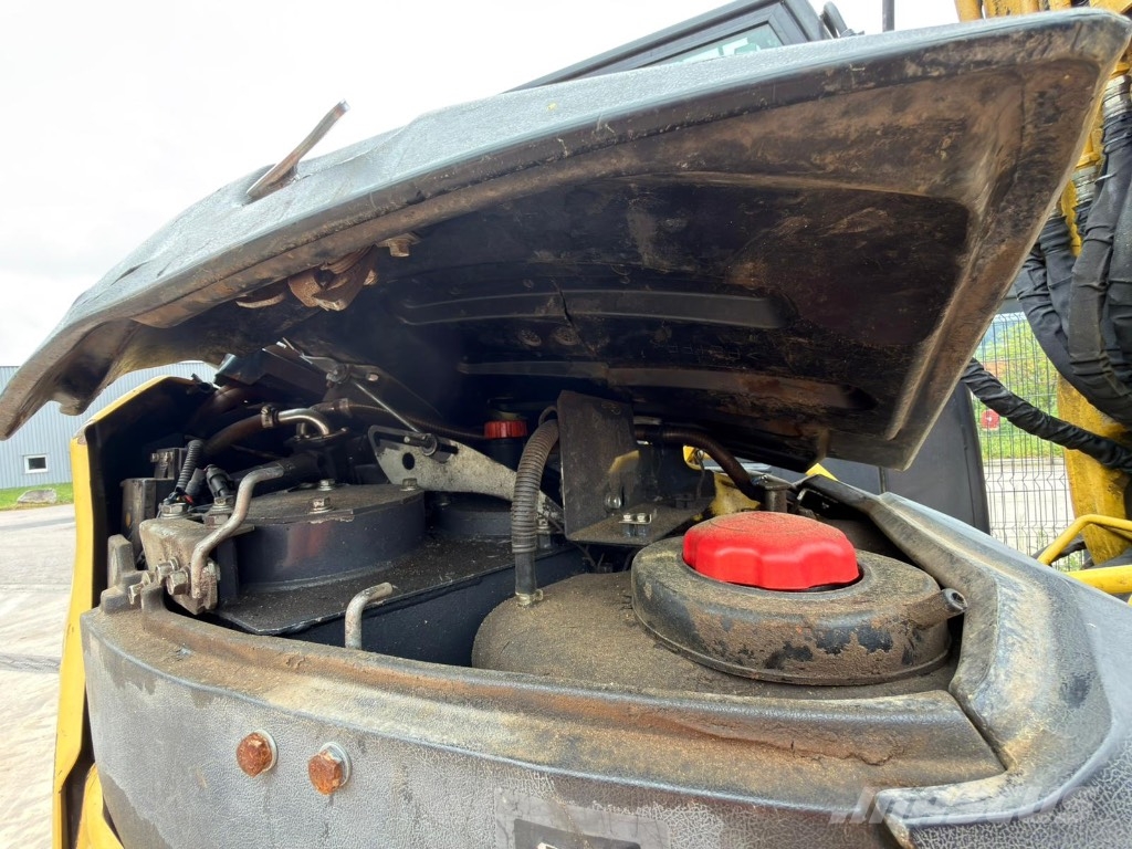 Yanmar Vio 80-1 *ACCIDENTE*DAMAGED*UNFALL* حفارات وسط 7 طن - 12 طن