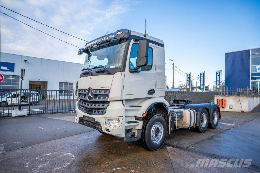 Mercedes-Benz AROCS 2643 LS Trekkers