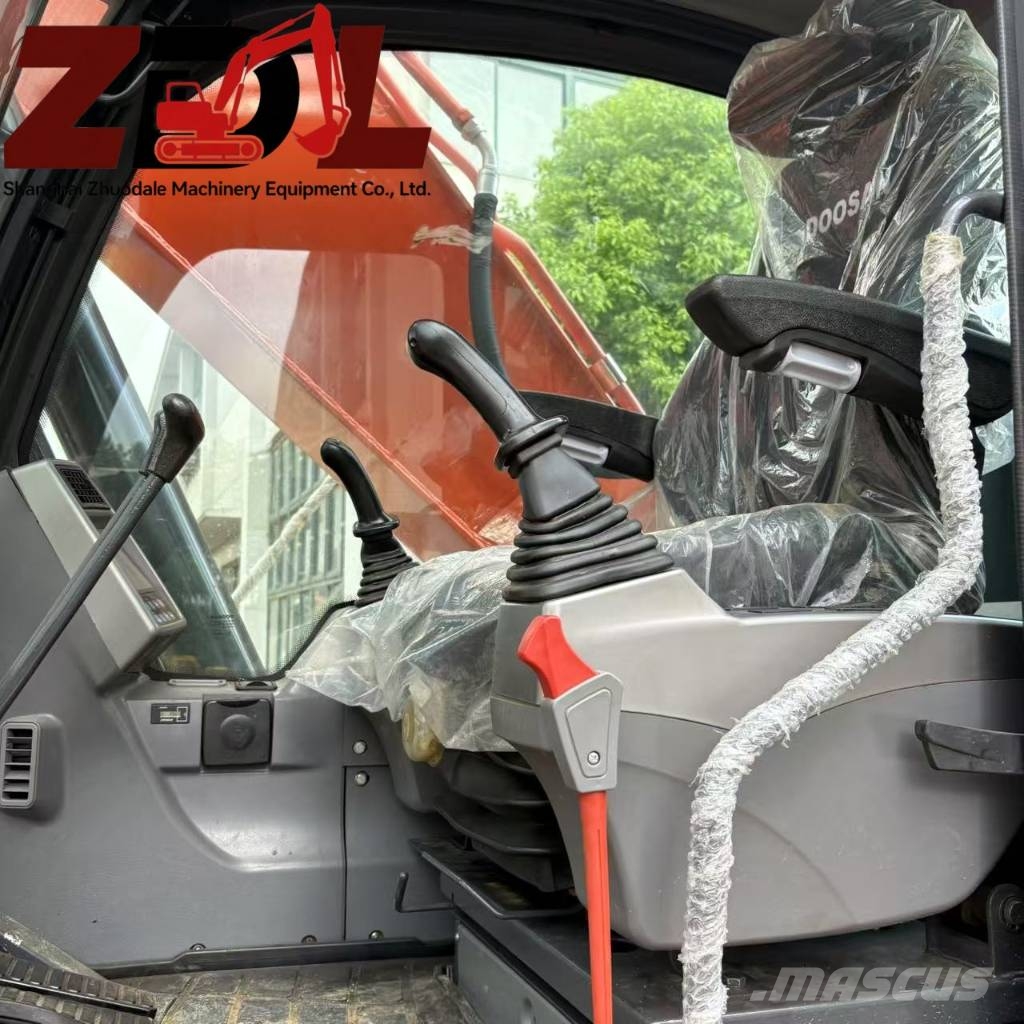 Doosan DX 225 LC Rupsgraafmachines