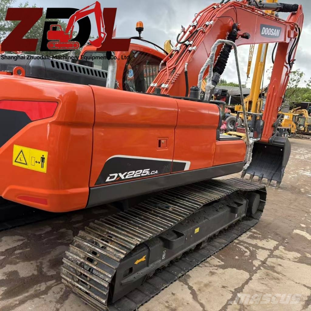 Doosan DX 225 LC Rupsgraafmachines