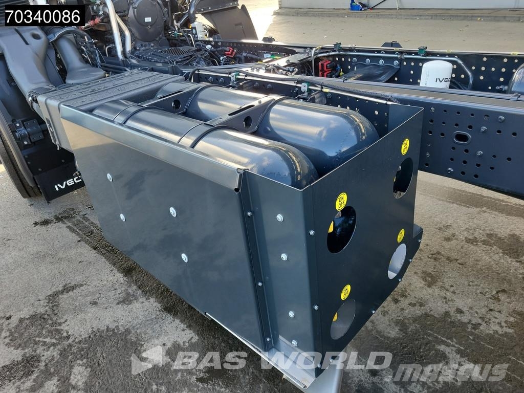 Iveco S-Way 340 6X2 NEW! CNG 420cm Lift+steering axle Ge Šasija ar kabīni