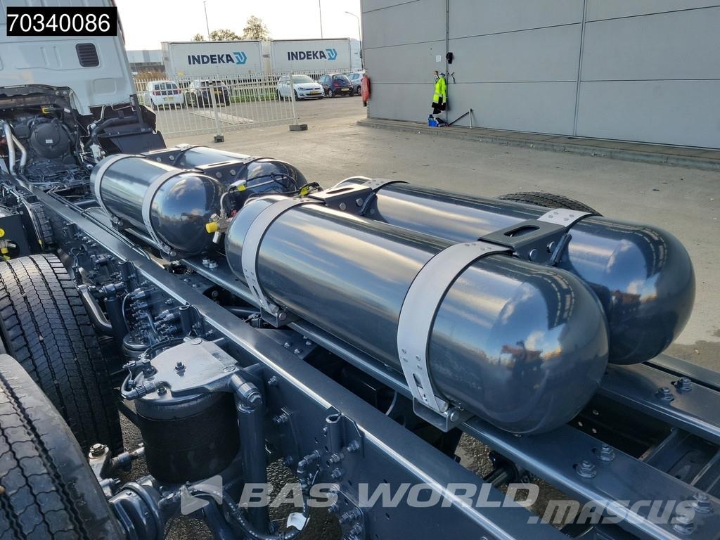 Iveco S-Way 340 6X2 NEW! CNG 420cm Lift+steering axle Ge Šasija ar kabīni