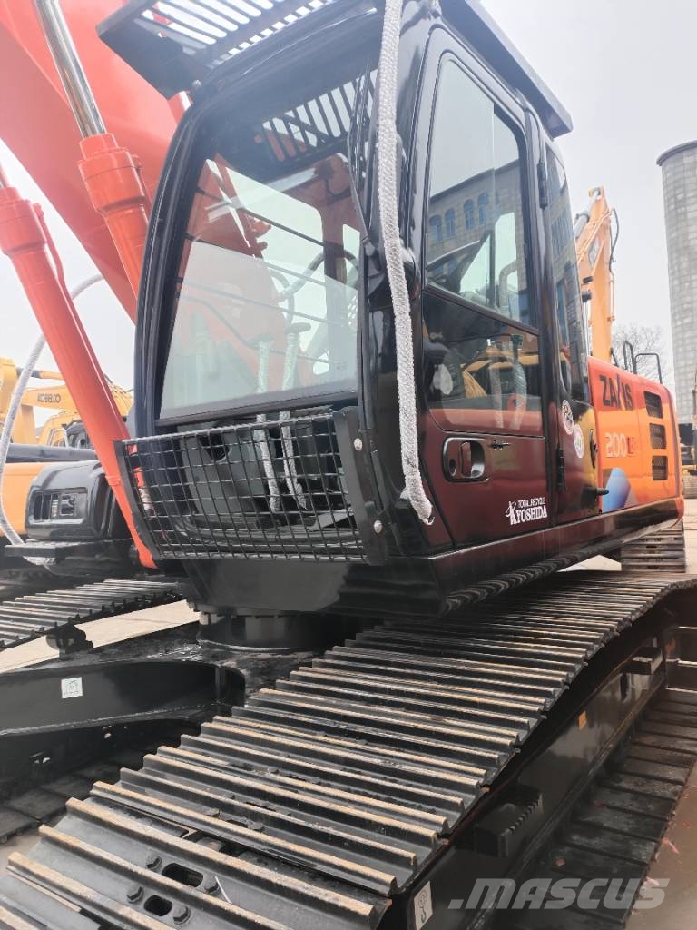Hitachi ZX 200 Εκσκαφείς με ερπύστριες