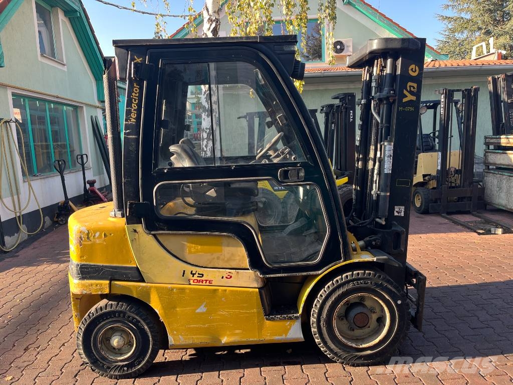 Yale GDP25VX     V-4221   (ONLY FOR EXPORT) EO Diesel forklifts