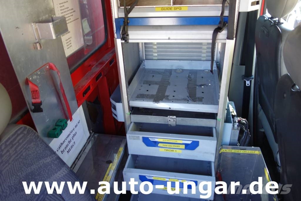 Renault Mascott 160 DXi Doka Feuerwehr LBW AHK Dekontamina Camiones de bomberos