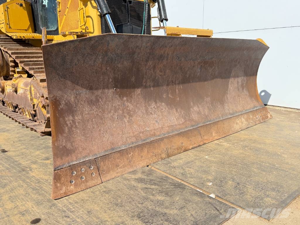 CAT D6T XL - 3 Tine Ripper / 6 Way Blade / Camera 履帶推土機