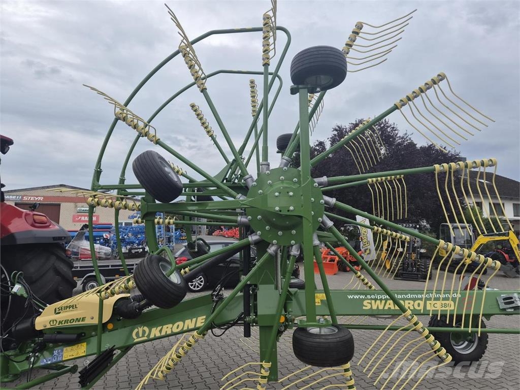 Krone SWADRO TC 880 Vālotāji